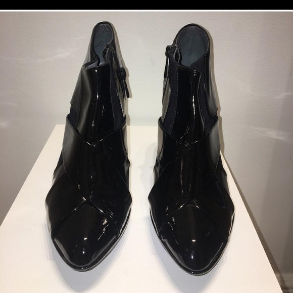 booties - Picture 5 of 5